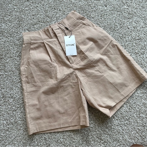 Linen Shorts - Picture 1 of 5